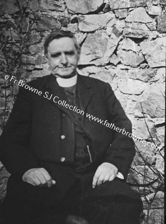 REV B. COGHLAN S.J.  MR J O'NEILL (KILEEN)  SGT MOYNEY V.C.  F.M. ALEXANDER  COPY PHOTOGRAPHS